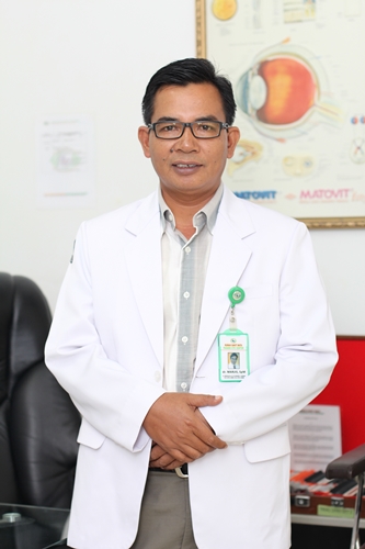 dr. Marjis, Sp.M (K)